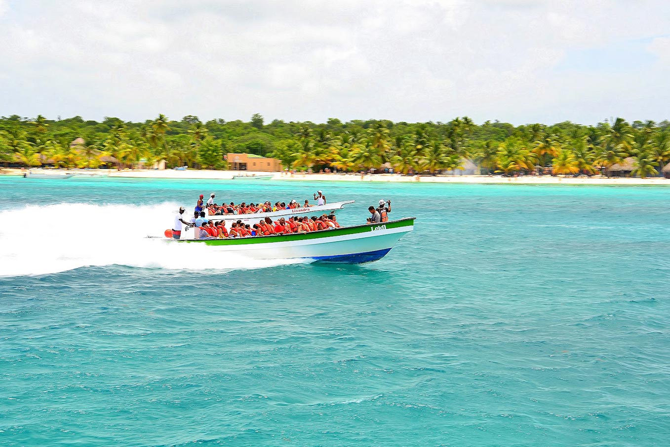Lancha-Rapida-1-Saona-Clasica---Stay-Happy-RD Lancha Rapida - Saona Clásica - Stay Happy RD